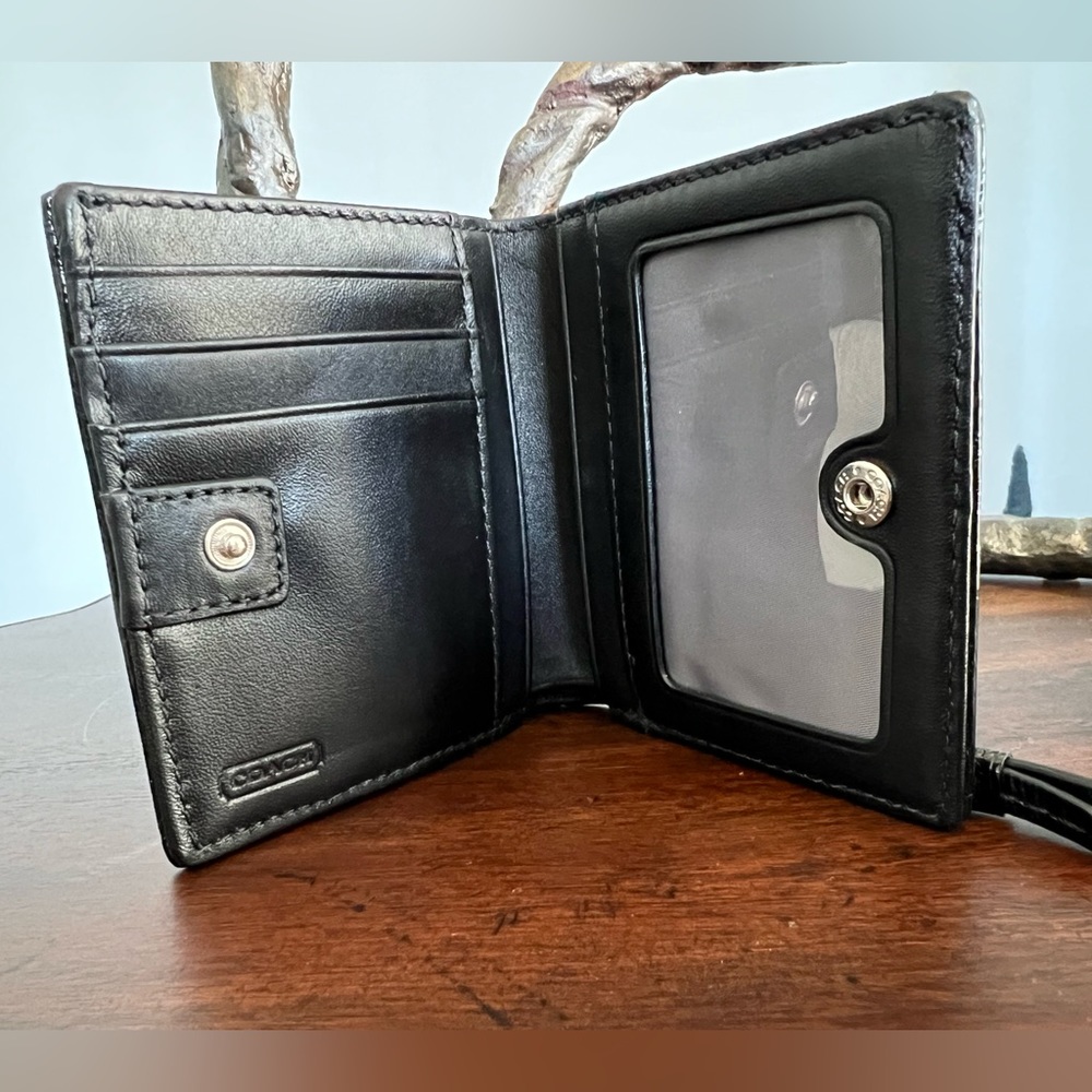 NWOT Coach Wallet - Black with black logo - Picture 2 of 4